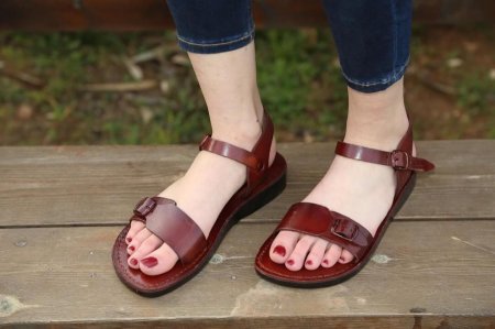 صنادل نسائية مصنوعة يدوياً | Women Handmade sandals 