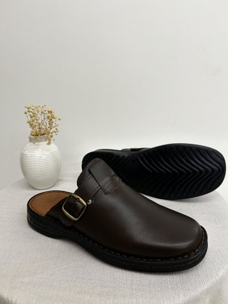 حذاء رجالي من الجلد الطبيعي